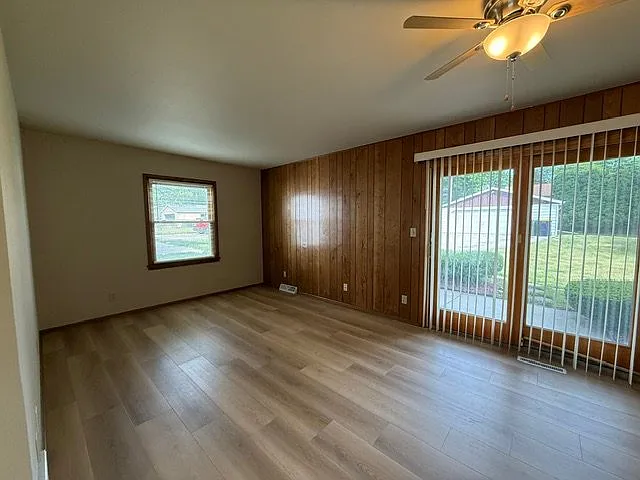 7759 W Beloit Rd — Photo 11