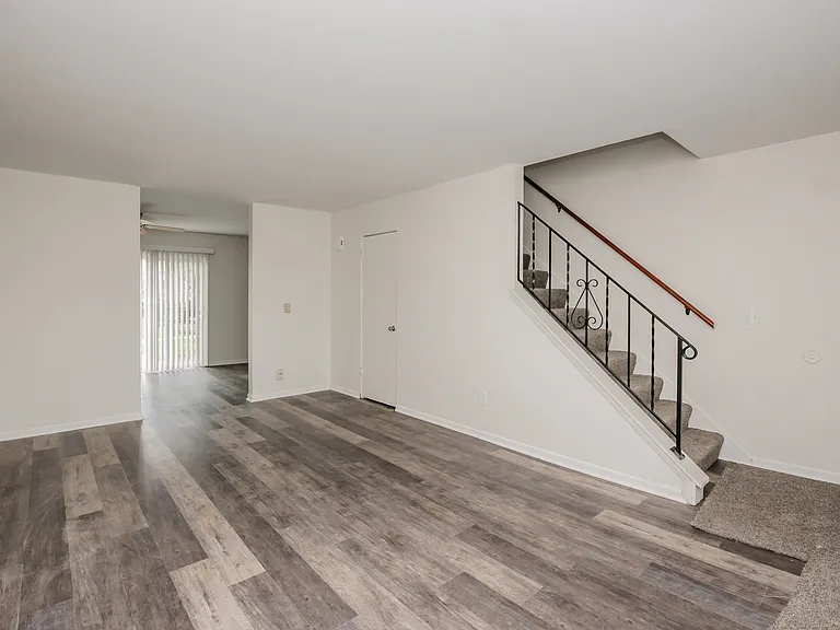 Lockport South Apartments — Photo 40
