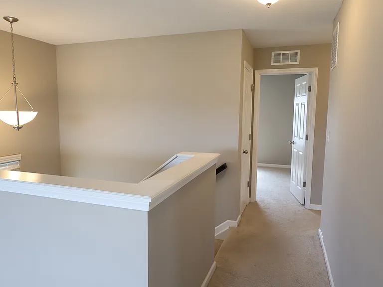 1899 Lakecrest Dr — Photo 33