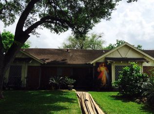 307 Mossy Oaks Ln, Victoria, TX 77904