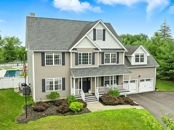 4 Brianna Lane, Yorktown Heights, NY 10598