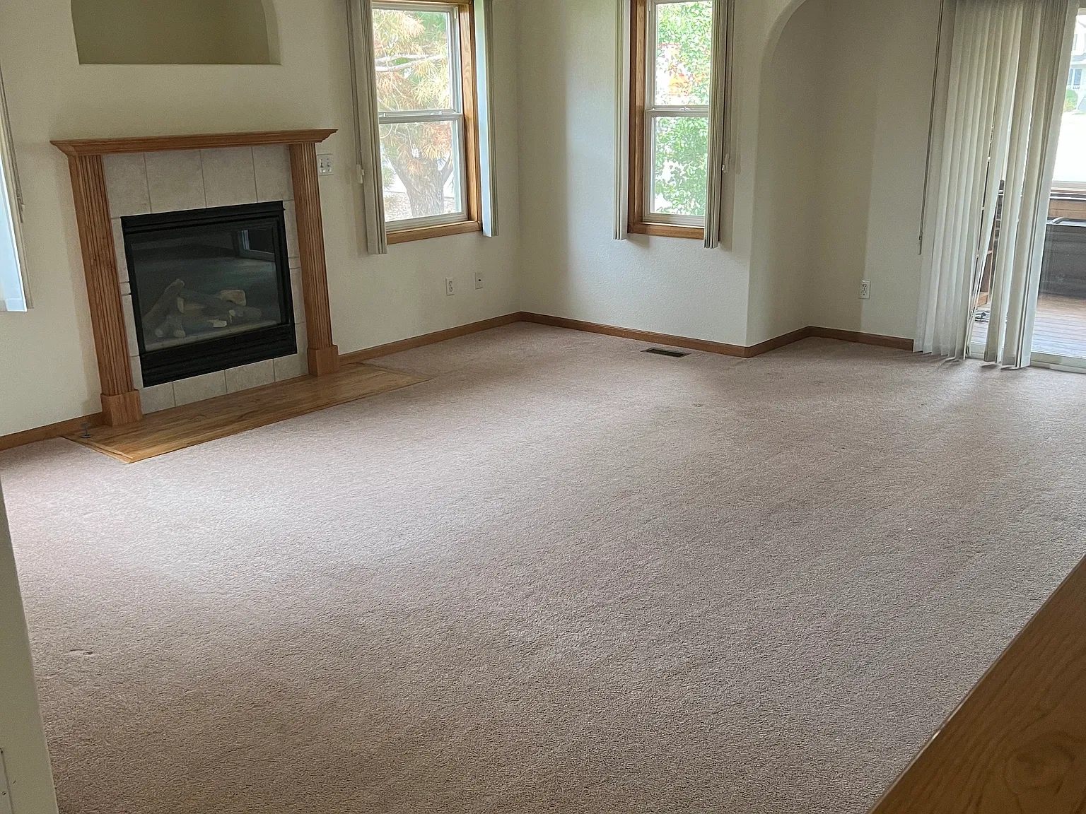 2 bed, 1600 sqft, $2,100 — Photo 2