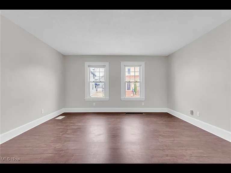1244 W 69th St — Photo 7