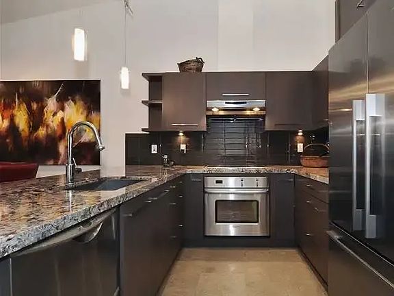 4th image of 650 Evergreen Pl #401
