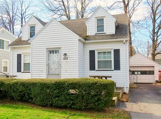 203 Sparling Dr, Rochester, NY 14616