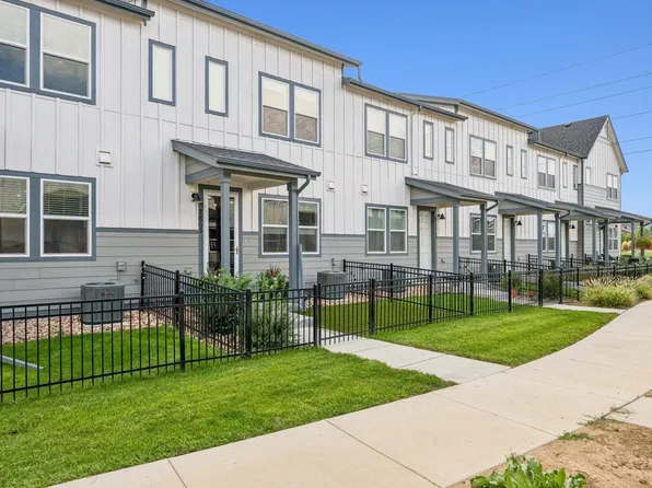 2865 Bear Springs Cir, Longmont, CO 80503