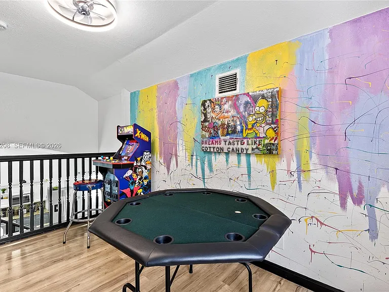 1401 SW 32nd St — Photo 40