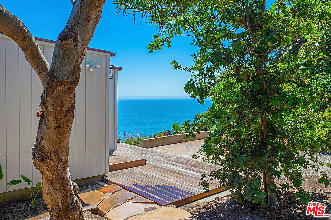 1 bed, 1.0 bath, $12,500 — Photo 4