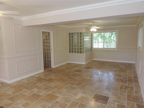 5th image of 6141 Pine Tree Dr #1313