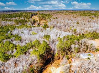 26 Doe Dr, Seale, AL 36875