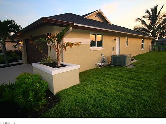 2nd image of 1330 SE 20th Pl