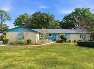 1012 Coronado Dr, Gulf Breeze, FL 32563