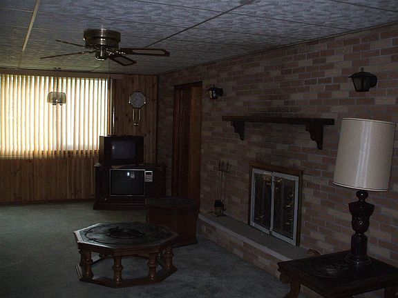 3rd image of 54291 Longwood Dr
