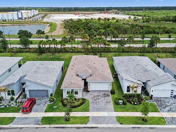 3rd image of 12151 SW Ameresque Way