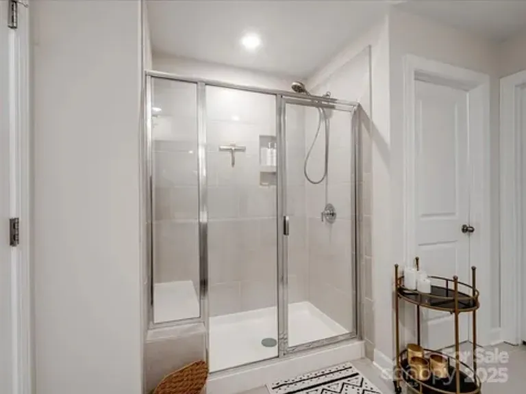 571 Palmarosa St #130 — Photo 14