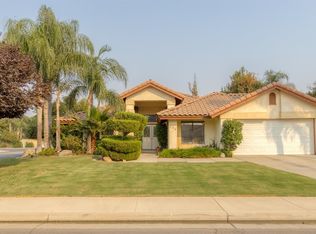 204 Via Roblada, Bakersfield, CA 93314