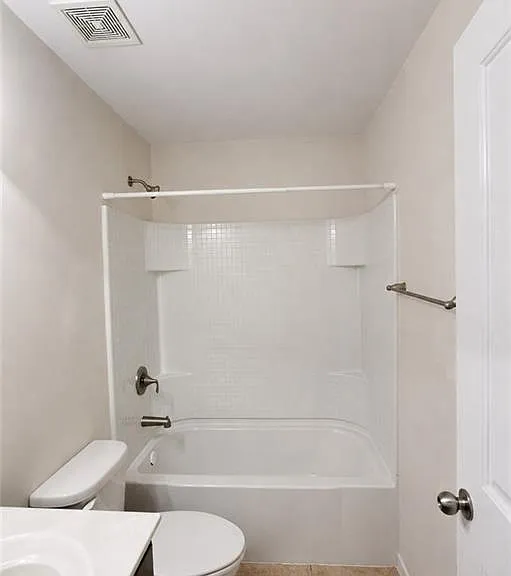 2132 Greencrest Cir — Photo 34