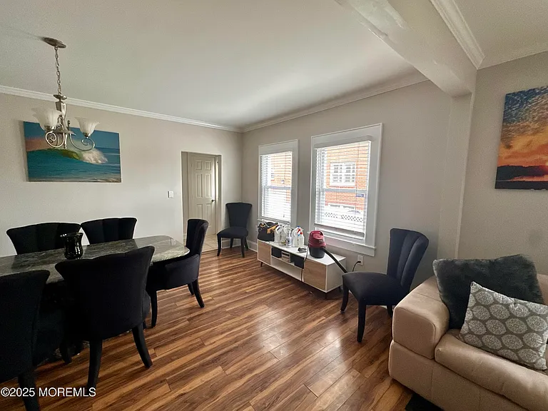 612 Sylvania Ave — Photo 15
