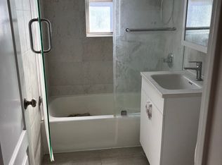 7373 198th St FLOOR 2, Fresh Meadows, NY 11366