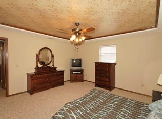 101 Corona Dr, Oklahoma City, OK 73149
