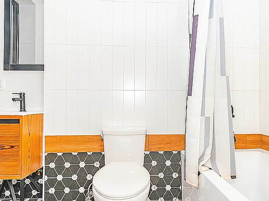 4th image of 409 Chauncey St #3B