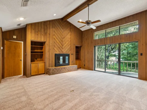 2402 Arrow Ln, Quinlan, TX 75474