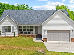 1009 Rainbow Cir, Catawba, SC 29704