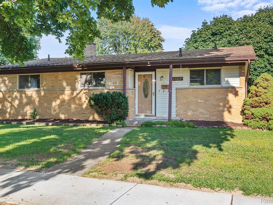 1st image of 19914 Sunbury St