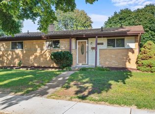 19914 Sunbury St, Livonia, MI 48152