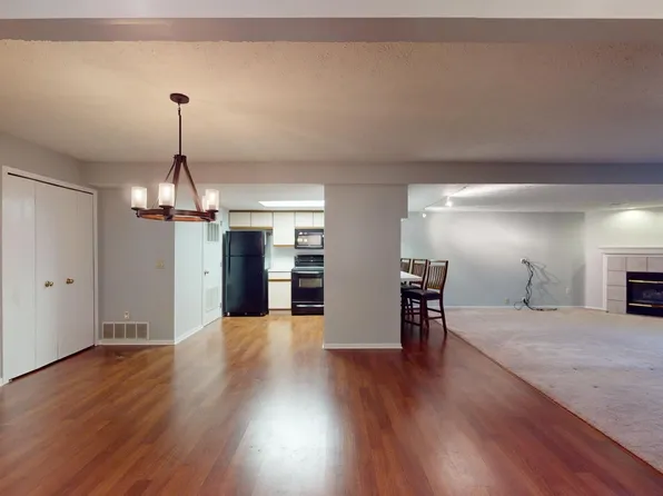 8607 Scenicview Dr APT 103, Broadview Heights, OH 44147