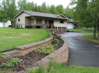 19190 S Birchwood Loop Rd, Chugiak, AK 99567