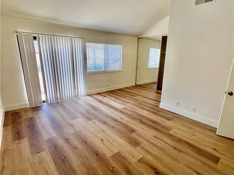 22185 Crane St — Photo 10