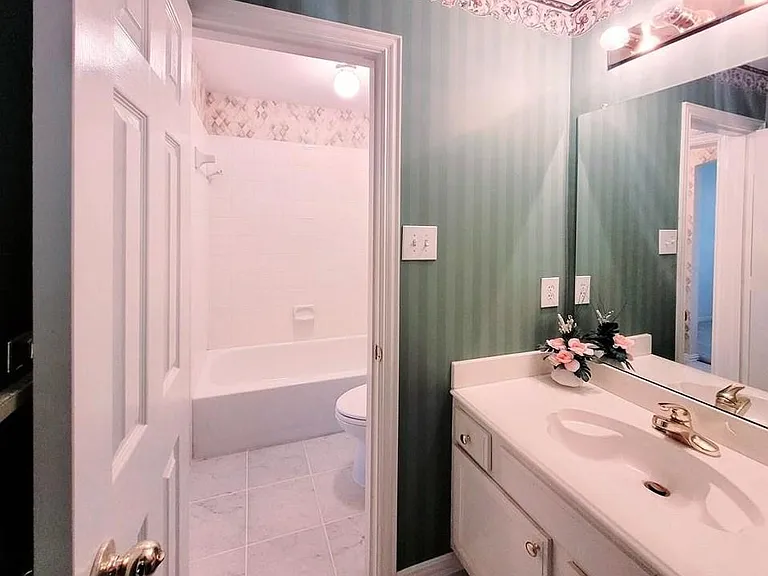 6401 Dakota Dr — Photo 25