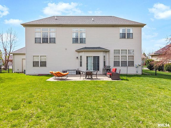 3rd image of 11016 N Moonstone Ct