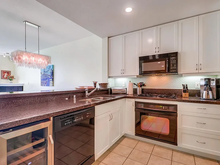 850 Beech St #509 — Photo 5