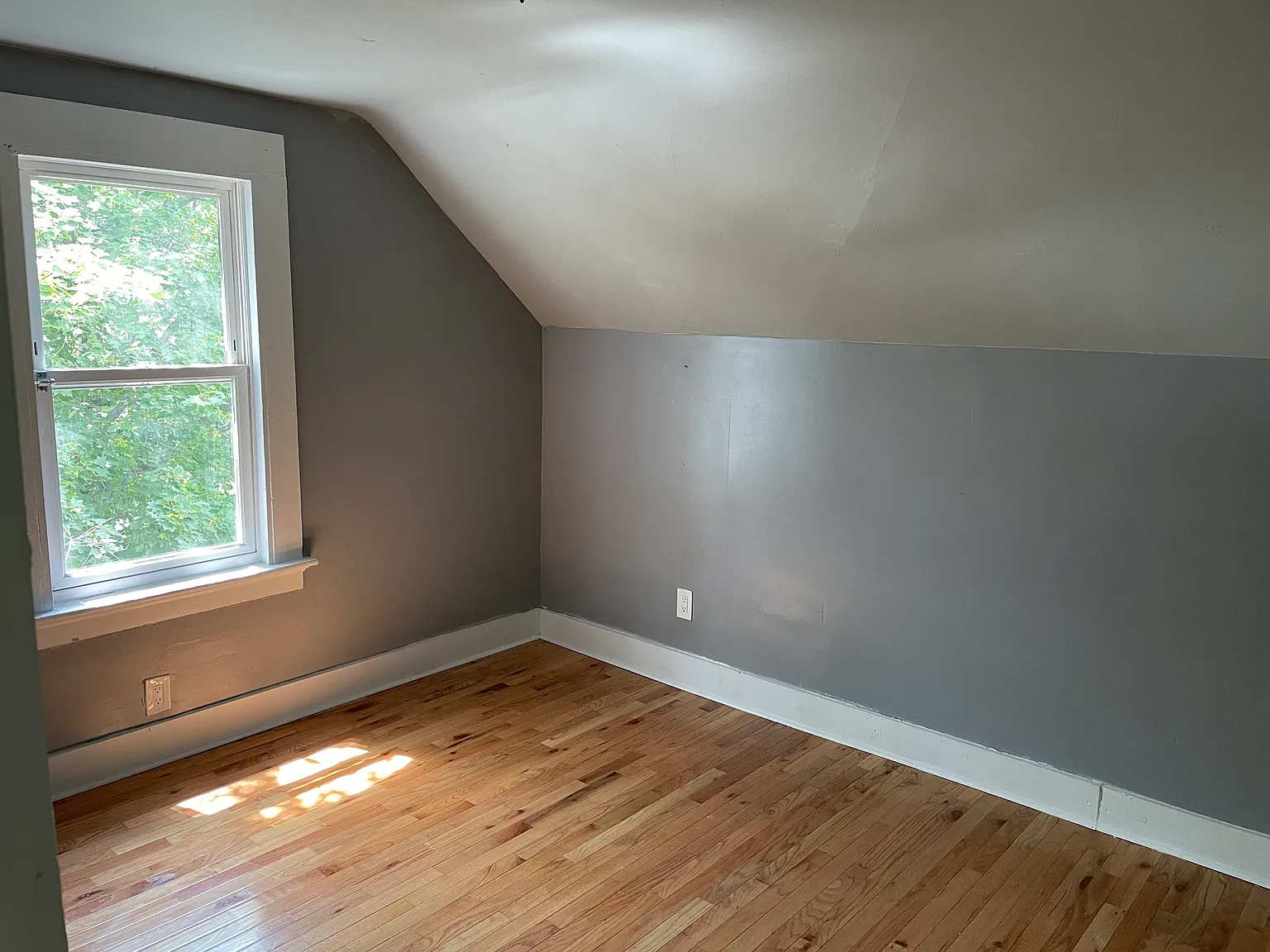2 bed, 1100 sqft, $2,600 — Photo 2