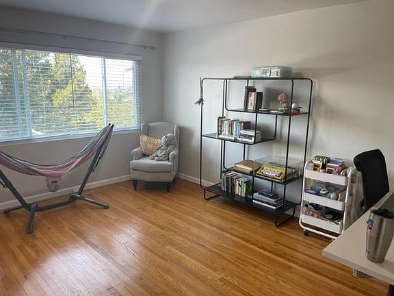 3rd image of 6435 Outlook Ave