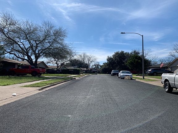 4th image of 12105 Grey Rock Ln