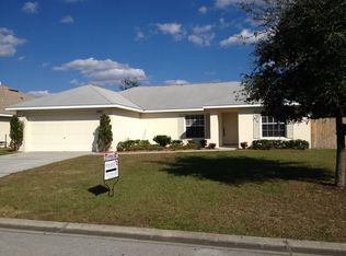 2405 E Moonlight Ln, Eustis, FL 32726
