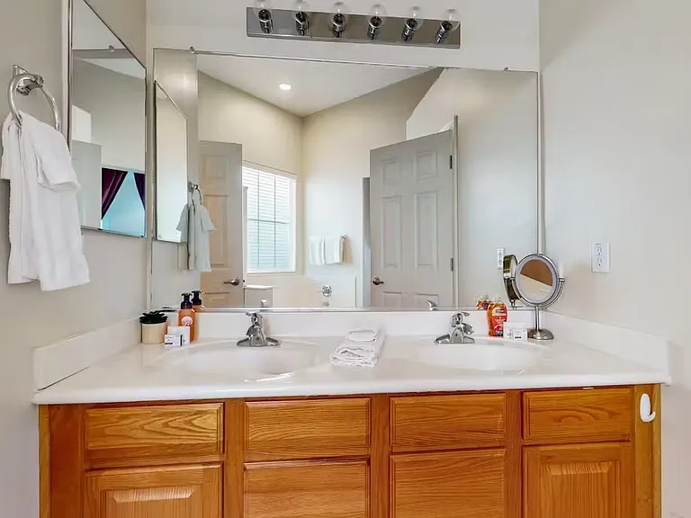 3812 E Minton St — Photo 5