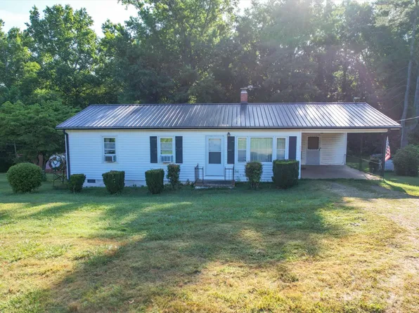232 Barnyard Ln, Statesville, NC 28625