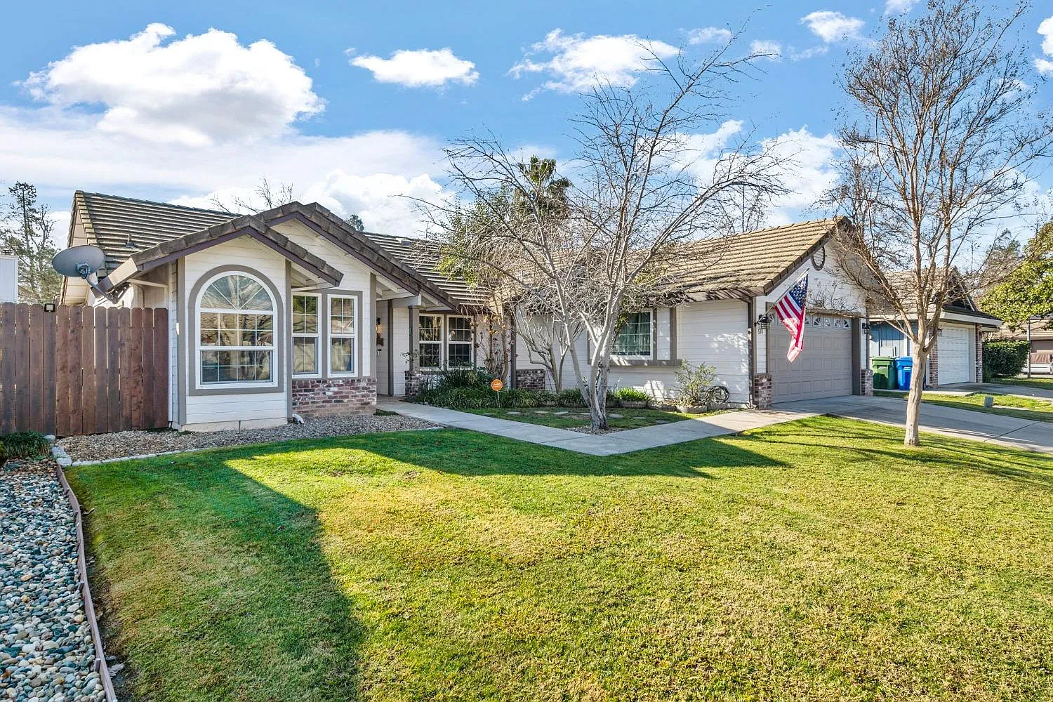 630 Germaine Dr photo 1