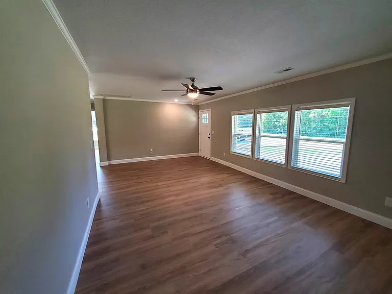 126 Stanford Wiley Ln — Photo 2