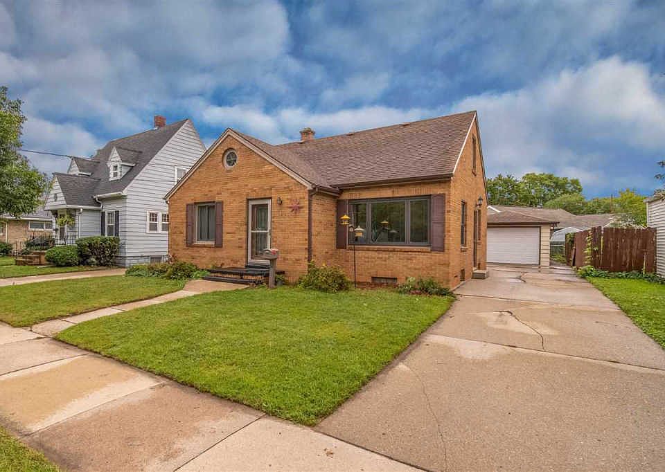 1st image of 741 Manitowoc St