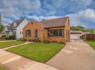 741 Manitowoc St, Menasha, WI 54952