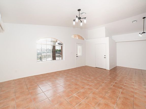 3rd image of 15251 S Avenue 3 E
