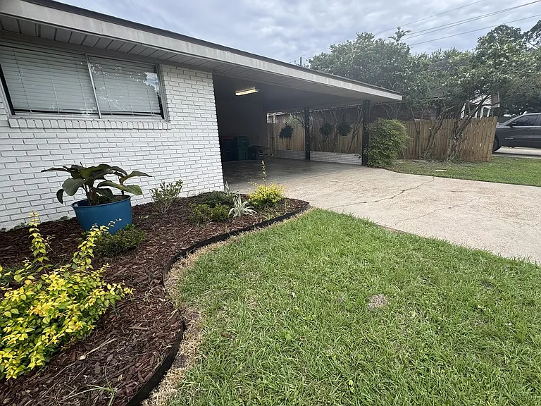 214 Sunny Ln — Photo 43