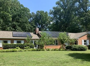 9004 Southwick St, Fairfax, VA 22031