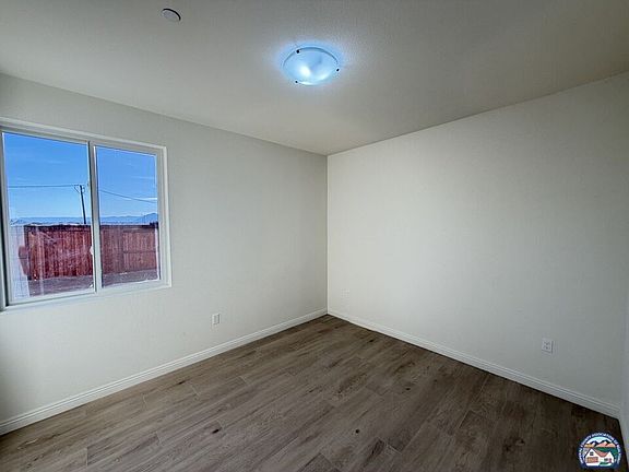 2nd image of 2013 Manzanita Dr