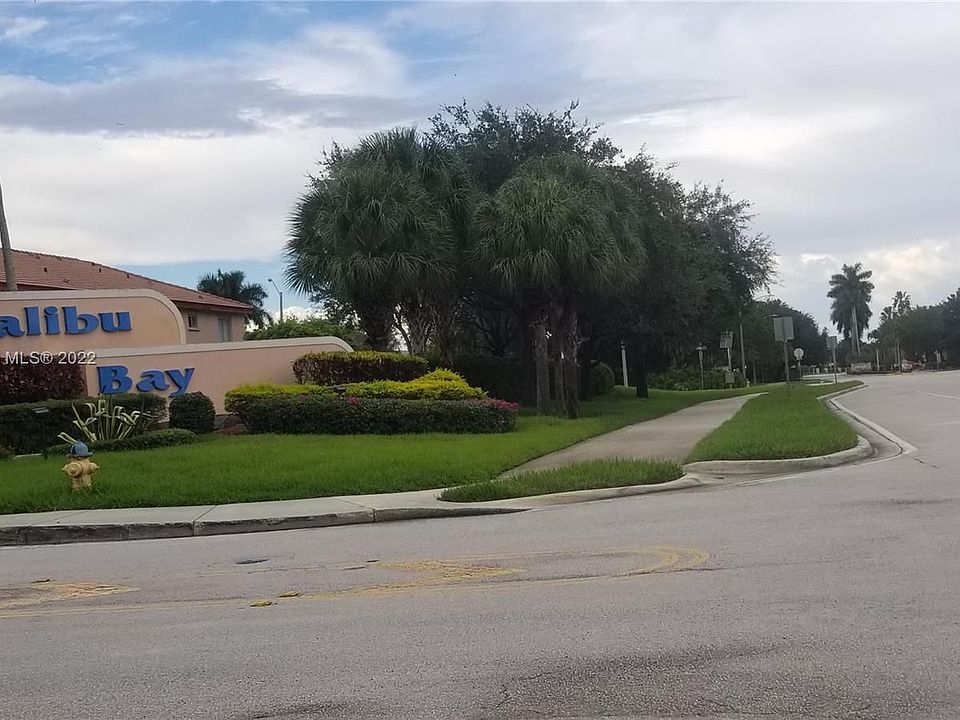 1st image of 855 NW 208th Cir #855